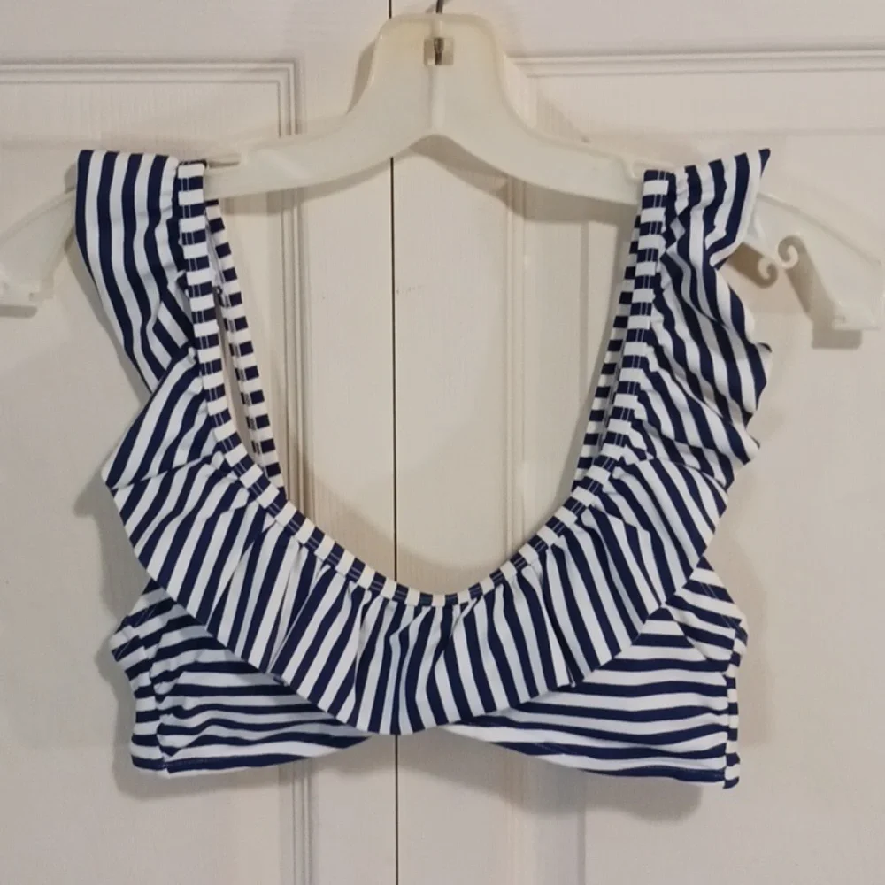 Vineyard Vines for Target ruffled bikini top - XS - navy blue/white